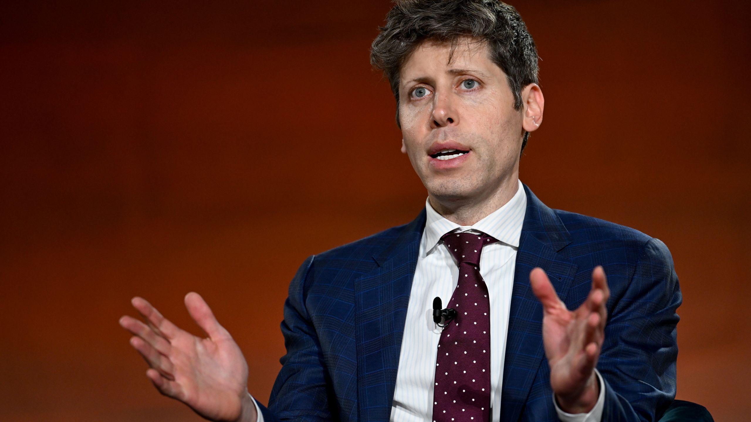 sam-altman-cong-bo-our-principles-va-dinh-huong-moi-1.jpeg