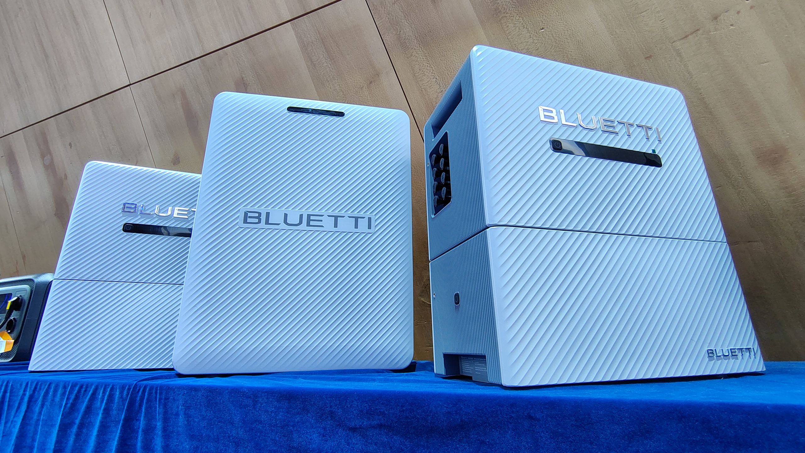 sau-dieu-can-biet-ve-balco-cua-bluetti-1.jpeg