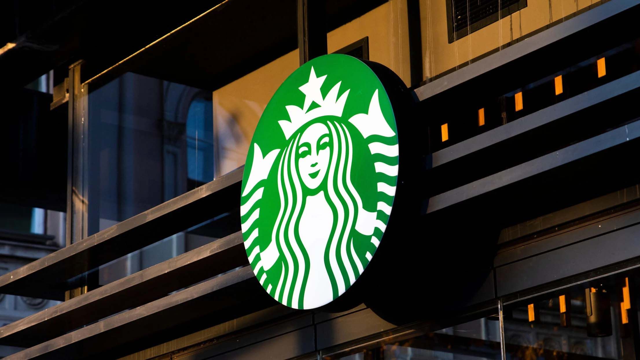 starbucks-dung-cong-cu-ai-kiem-kho-sau-chin-thang-1.jpeg