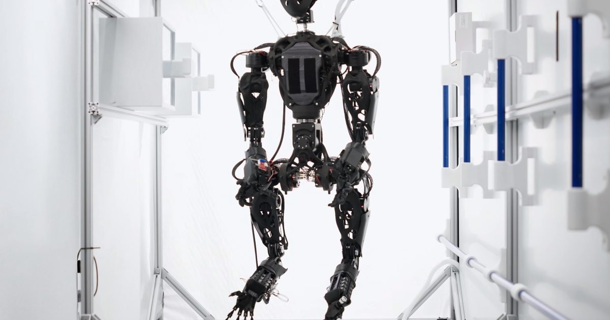 trung-quoc-cap-ma-dinh-danh-duy-nhat-cho-robot-hinh-nguoi-1.jpeg