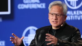 jensen-huang-ai-kich-hoat-tai-sinh-nganh-san-xuat-my-1.jpeg